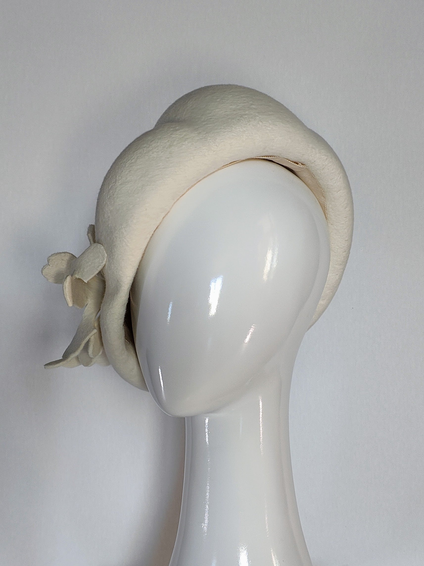 Brianne Cream beret crafted from felt by Kathryn Lee Millinery, Australian bespoke milliner