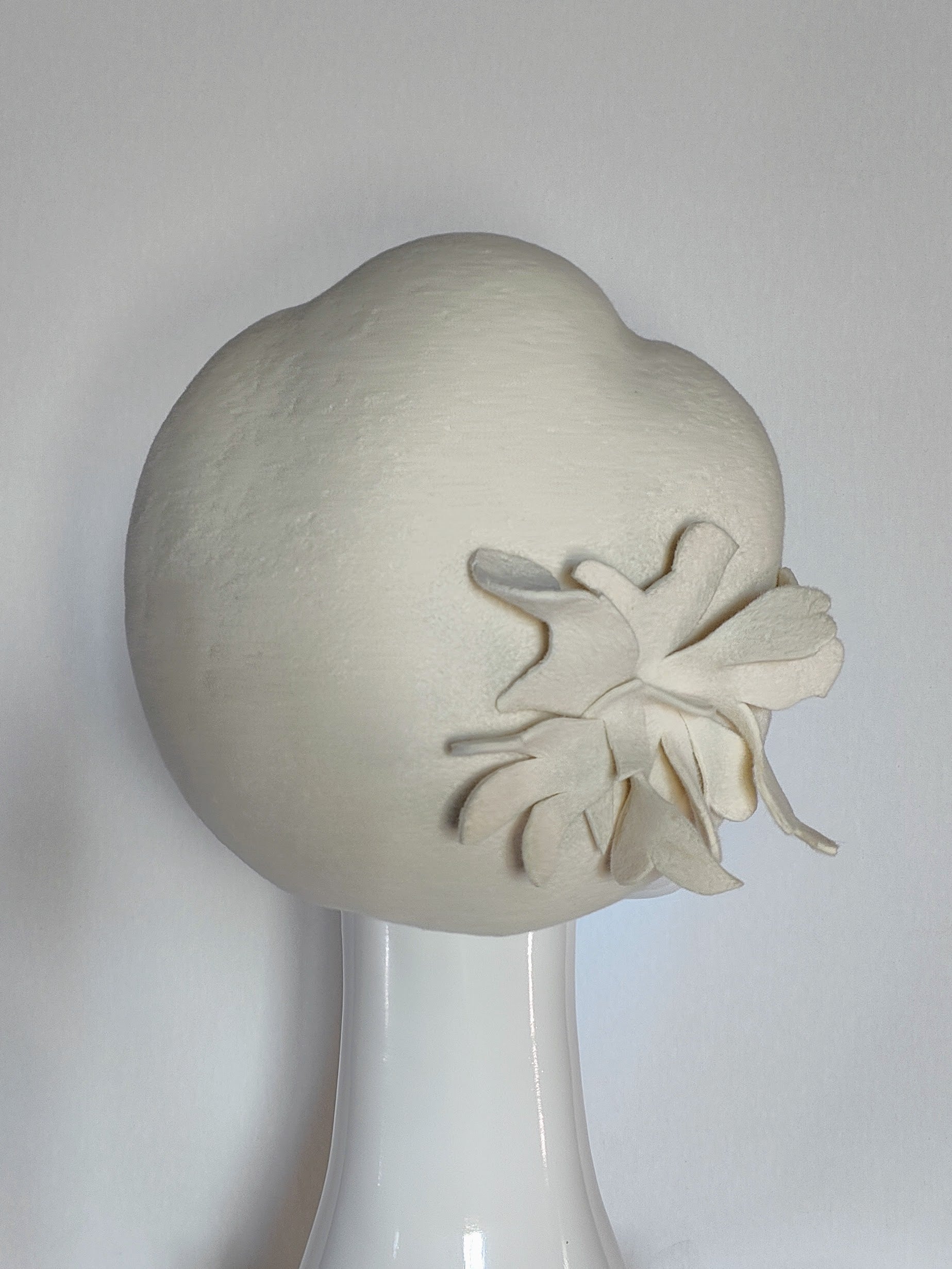 Australian milliner Kathryn Lee – Brianne Cream beret featuring felt