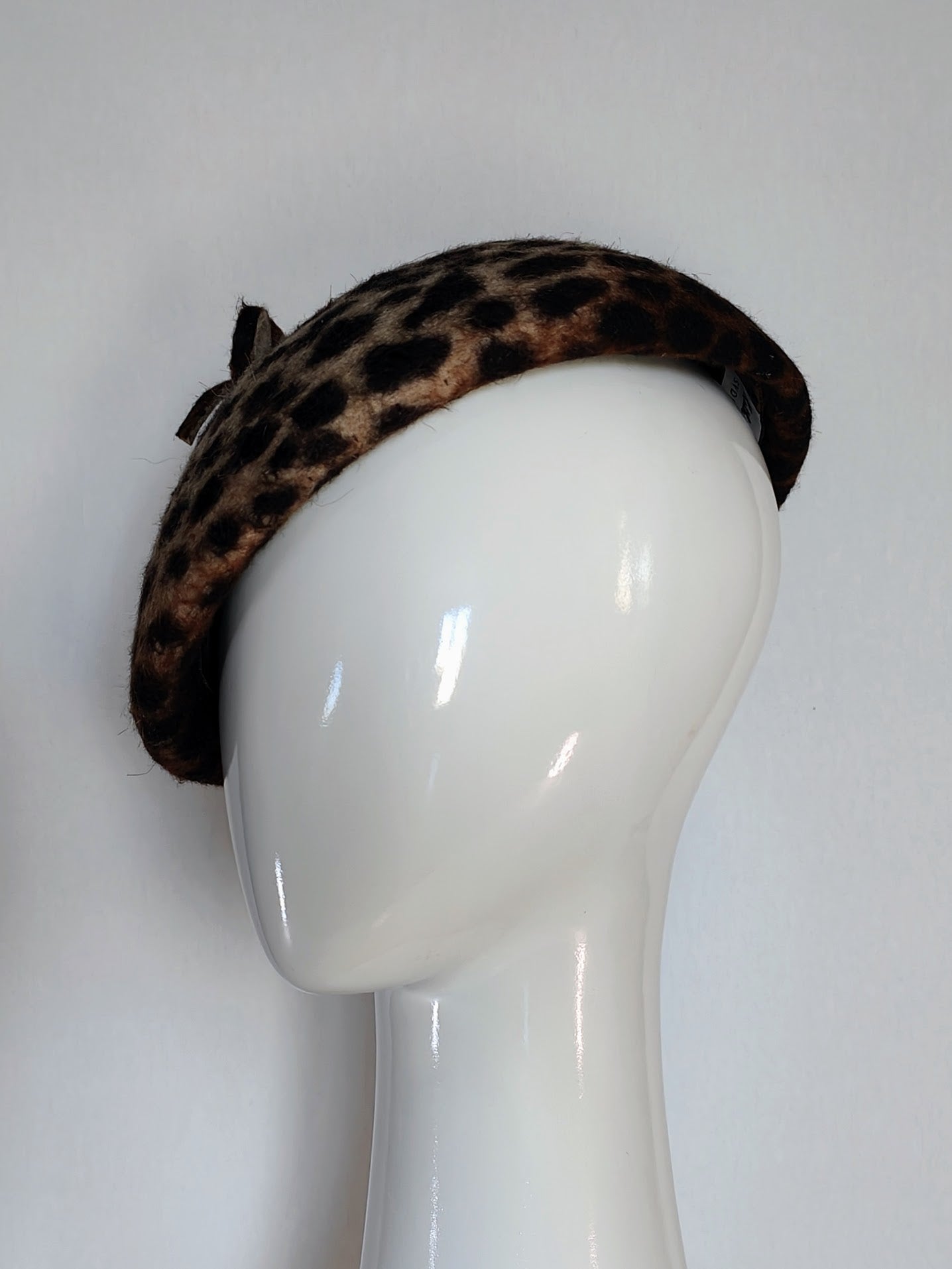 Kathryn Lee Millinery Kat beret featuring felt – Australian couture headwear
