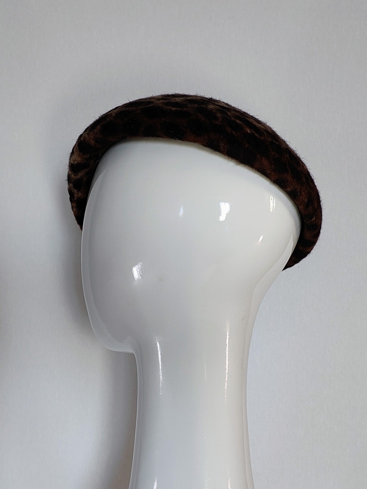 Kat – beret crafted from felt perfect for wedding