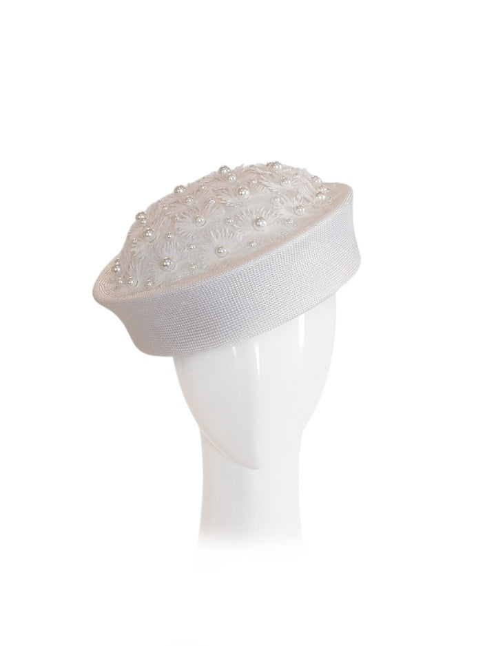 Bespoke Marguerite beret crafted from pearl and crystal – designed for Royal Ascot by Kathryn Lee