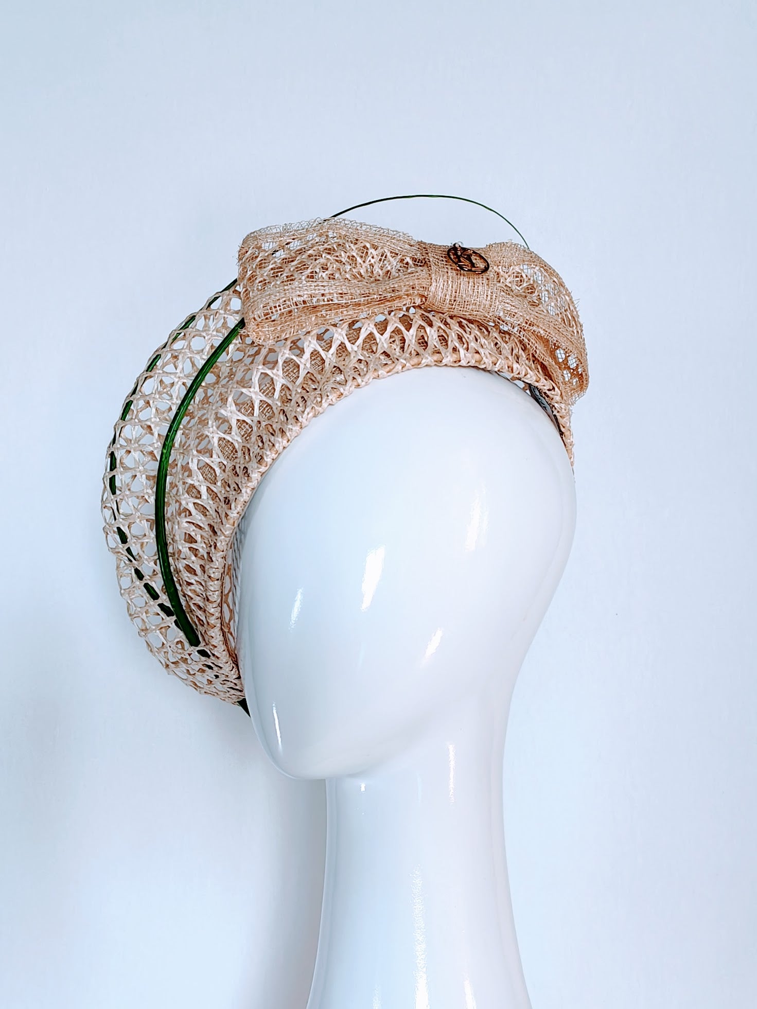 Tawny beret – artisan millinery featuring straw for Dubai World Cup and beyond