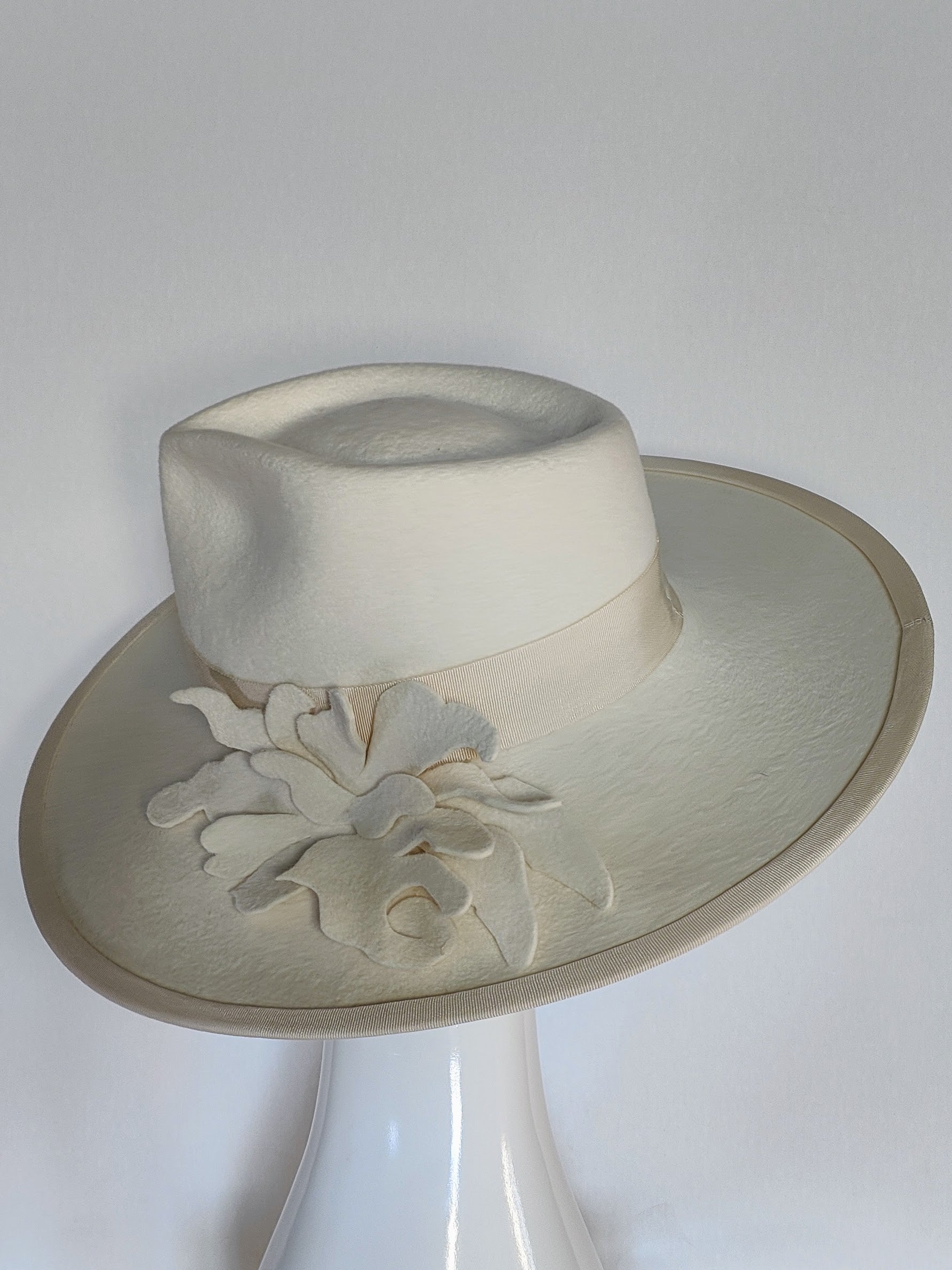 Tilly – Cream fedora crafted from felt perfect for Oaks Day