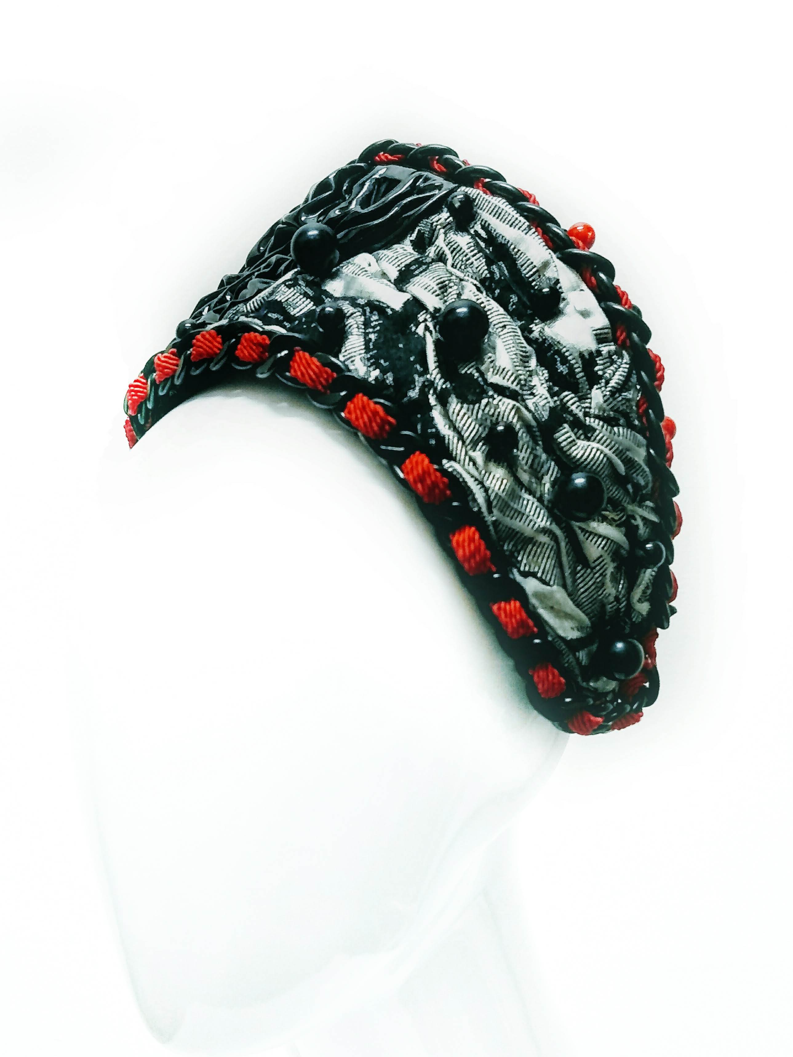 Couture headband Avena featuring silk and latex – occasion headwear for polo