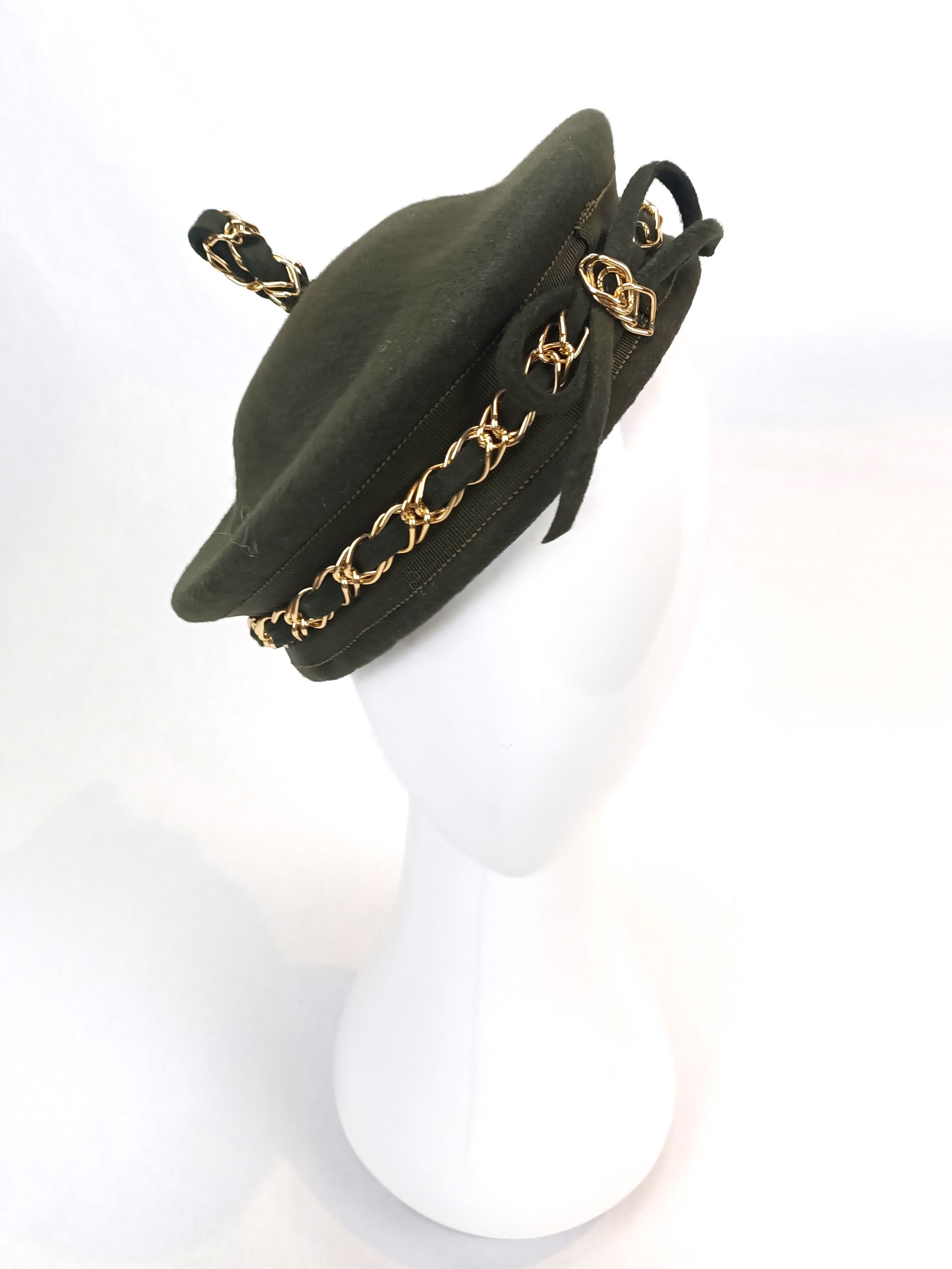 Colette beret – artisan millinery featuring felt for Cairns Amateurs and beyond