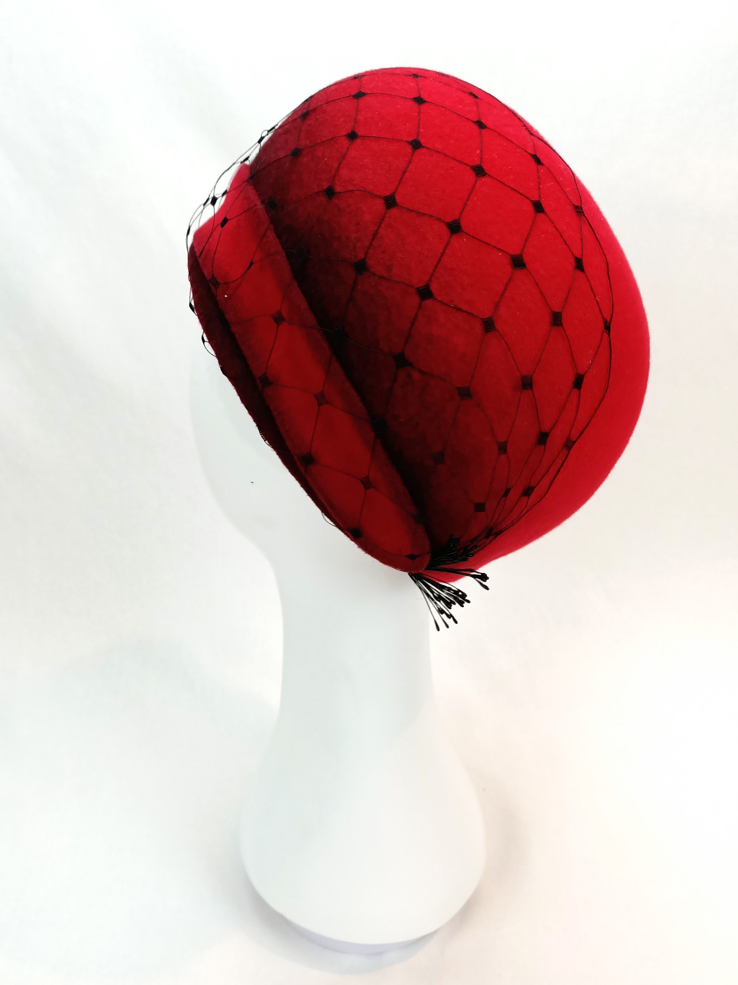 Bespoke Black beret Elsa – couture millinery for Royal Ascot
