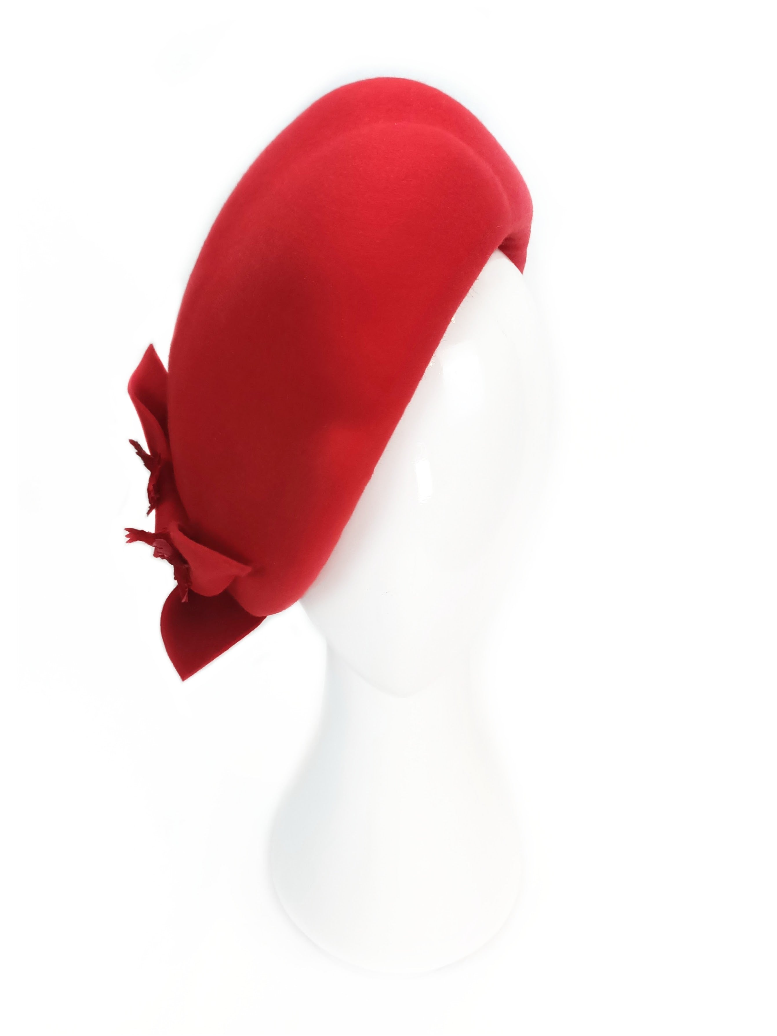Couture beret Emily featuring felt – occasion headwear for Melbourne Cup