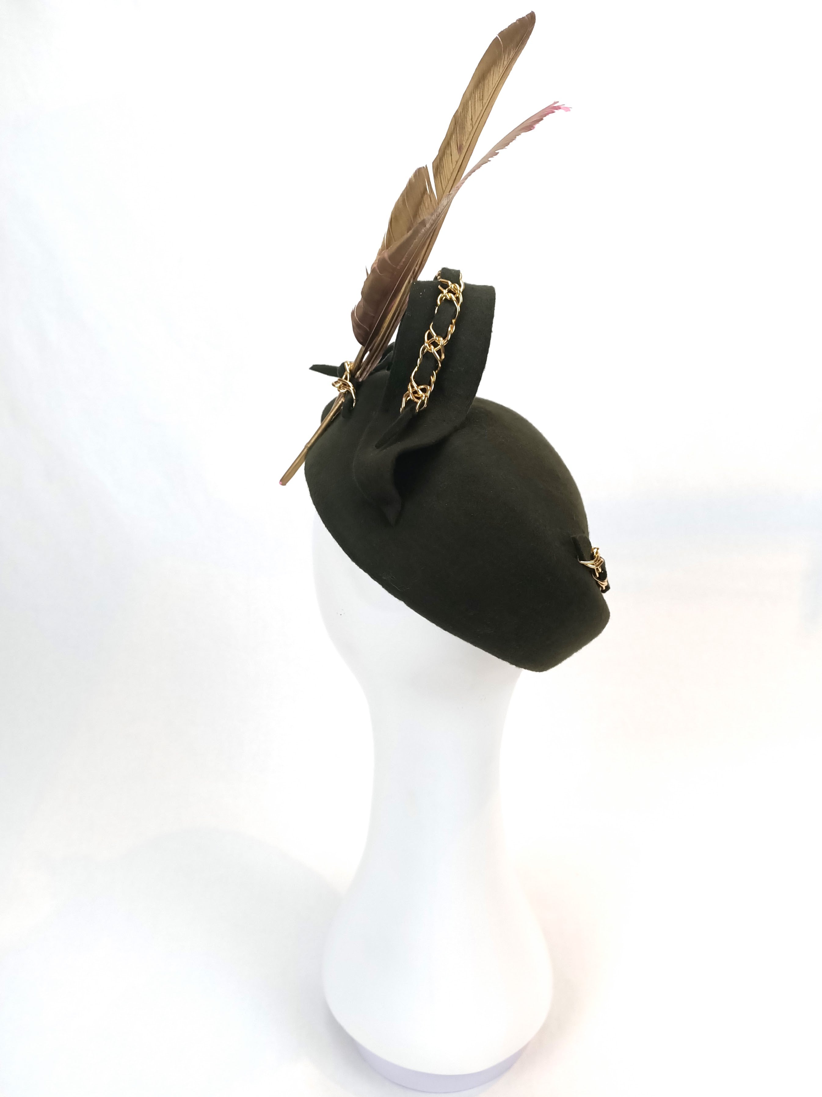 Nicolette – Khaki beret crafted from felt and feather perfect for Flemington