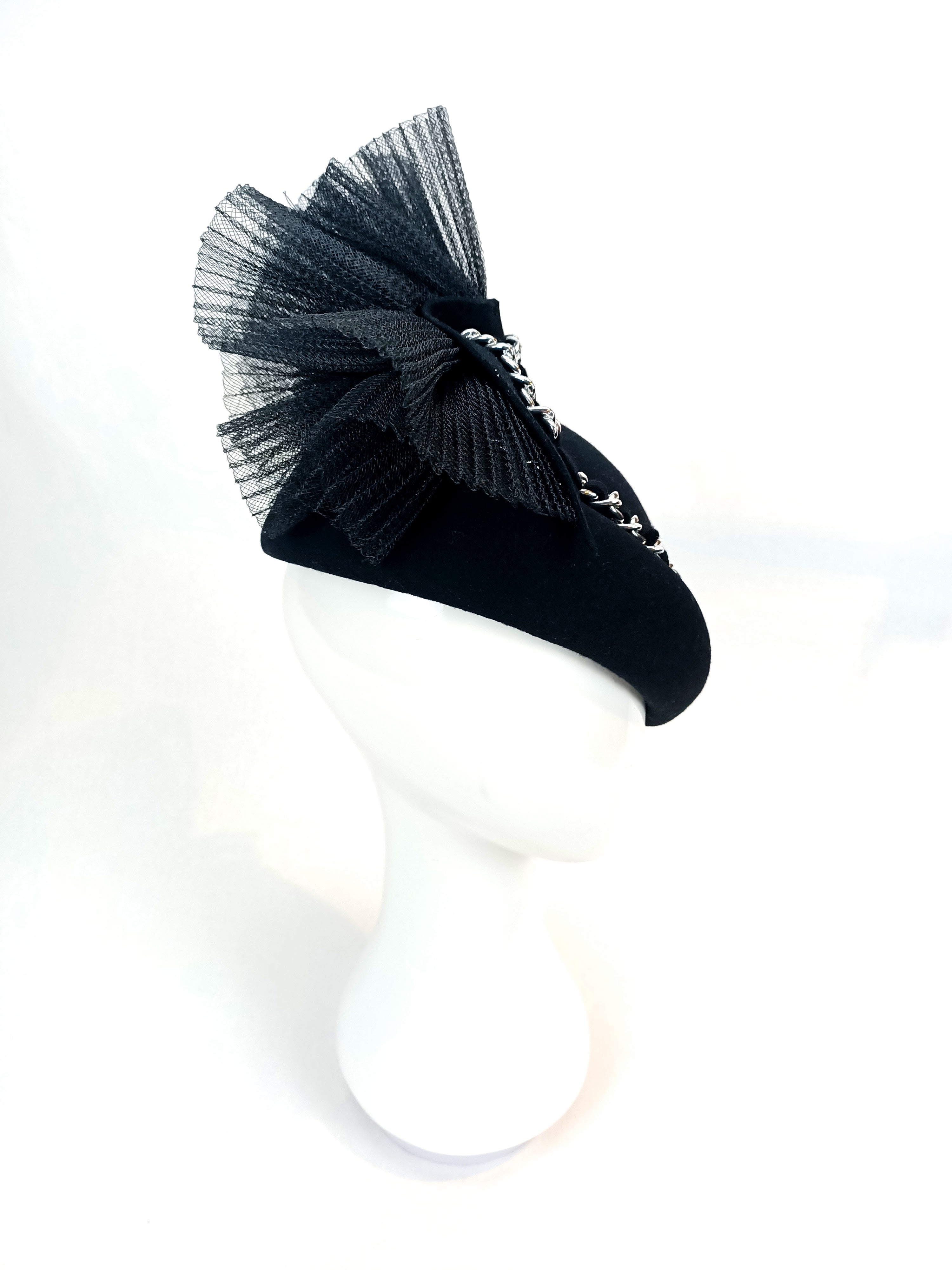 Silver beret Odette featuring felt – handmade in Sydney by Kathryn Lee