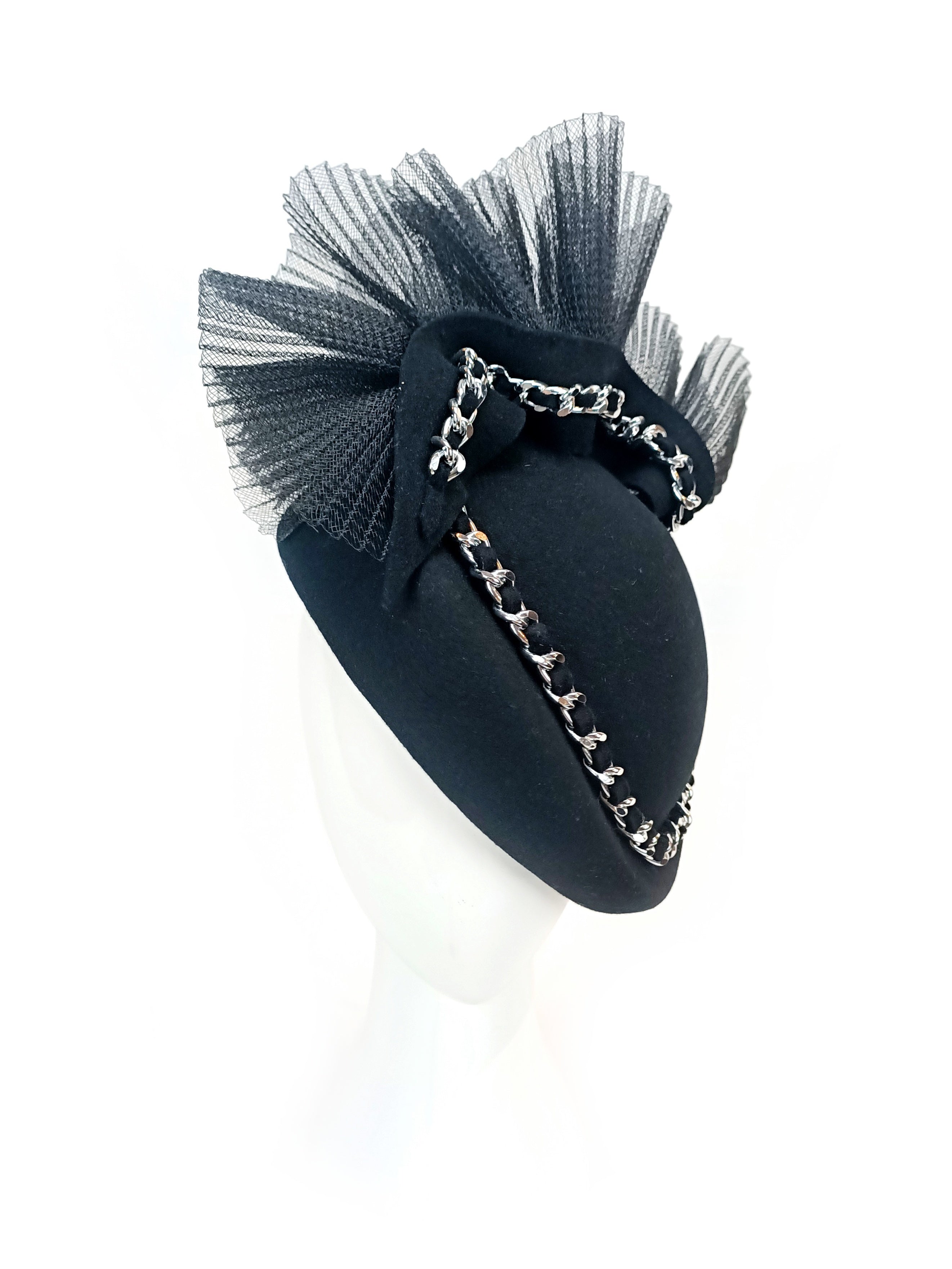 Couture beret Odette featuring felt – occasion headwear for race day
