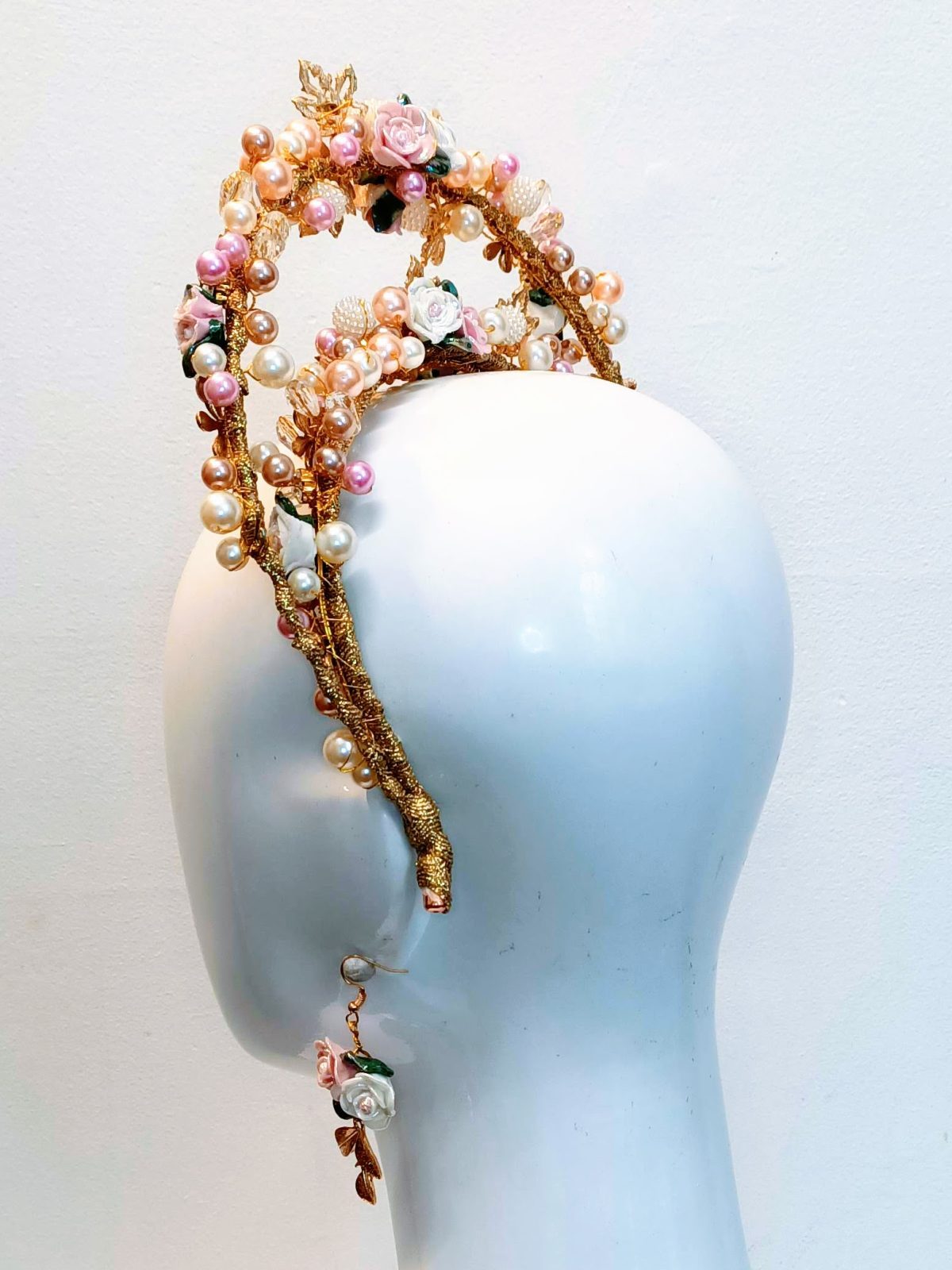 Phoebe by Kathryn Lee Millinery – bespoke Gold headband for Kentucky Derby
