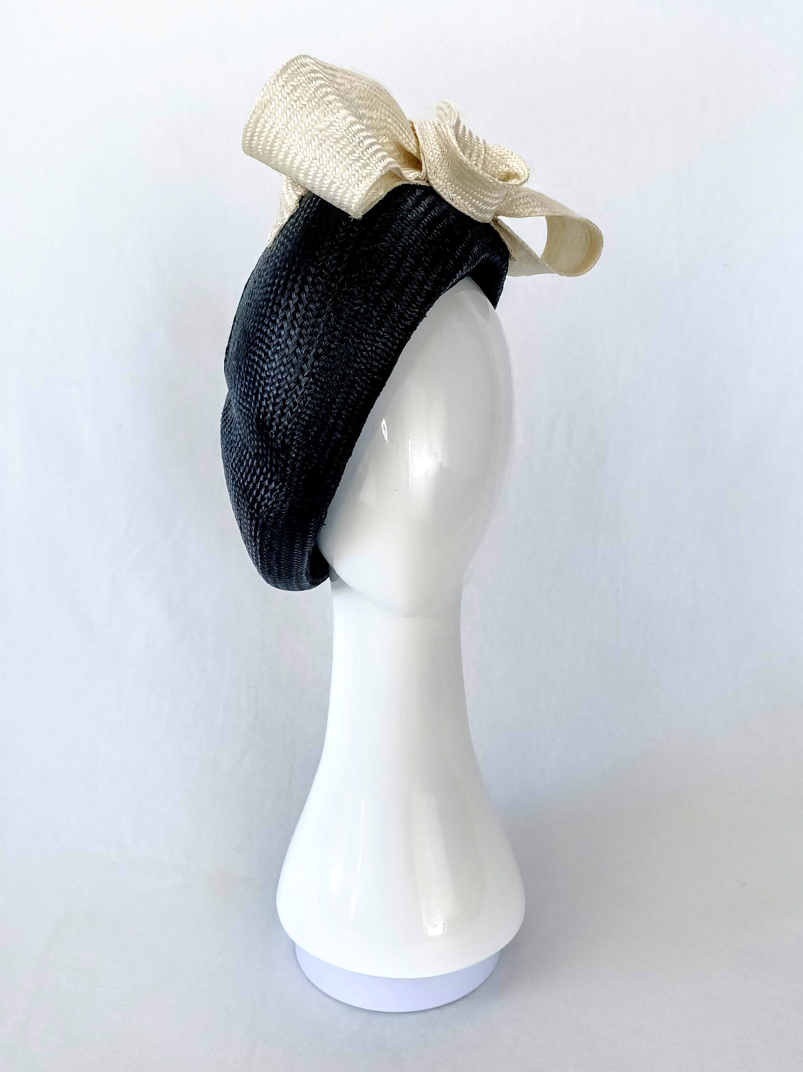Suzette – Black beret crafted from straw perfect for Royal Ascot